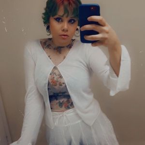 Meet your Posher, Kaya